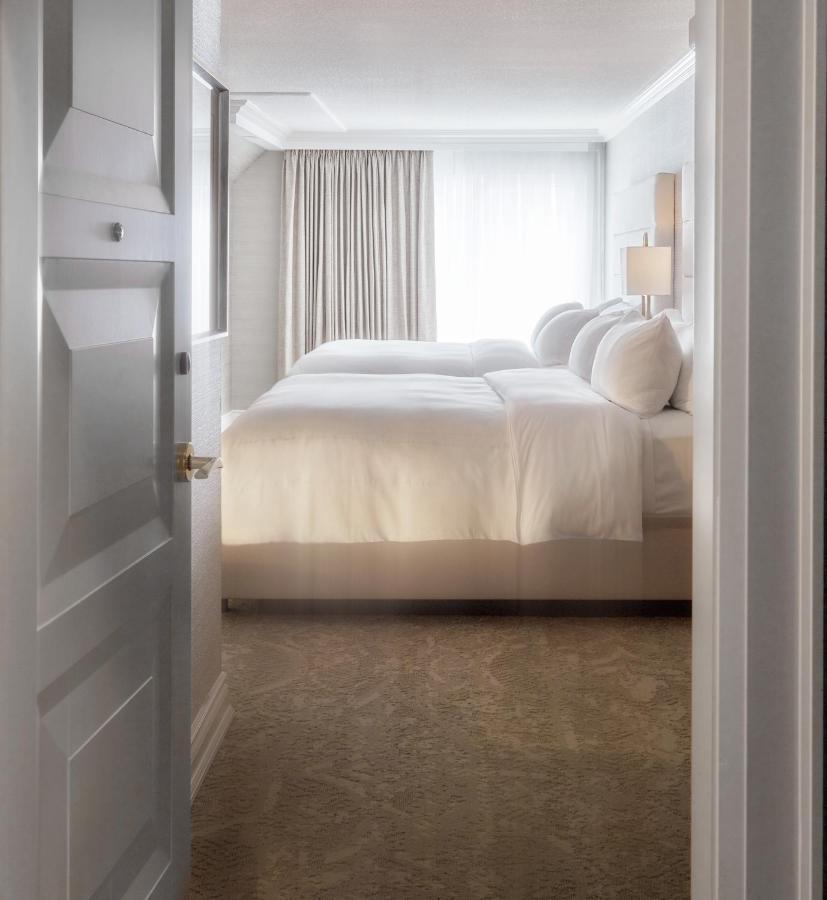 Chateau Vaudreuil Екстер'єр фото A bedroom at the Inn