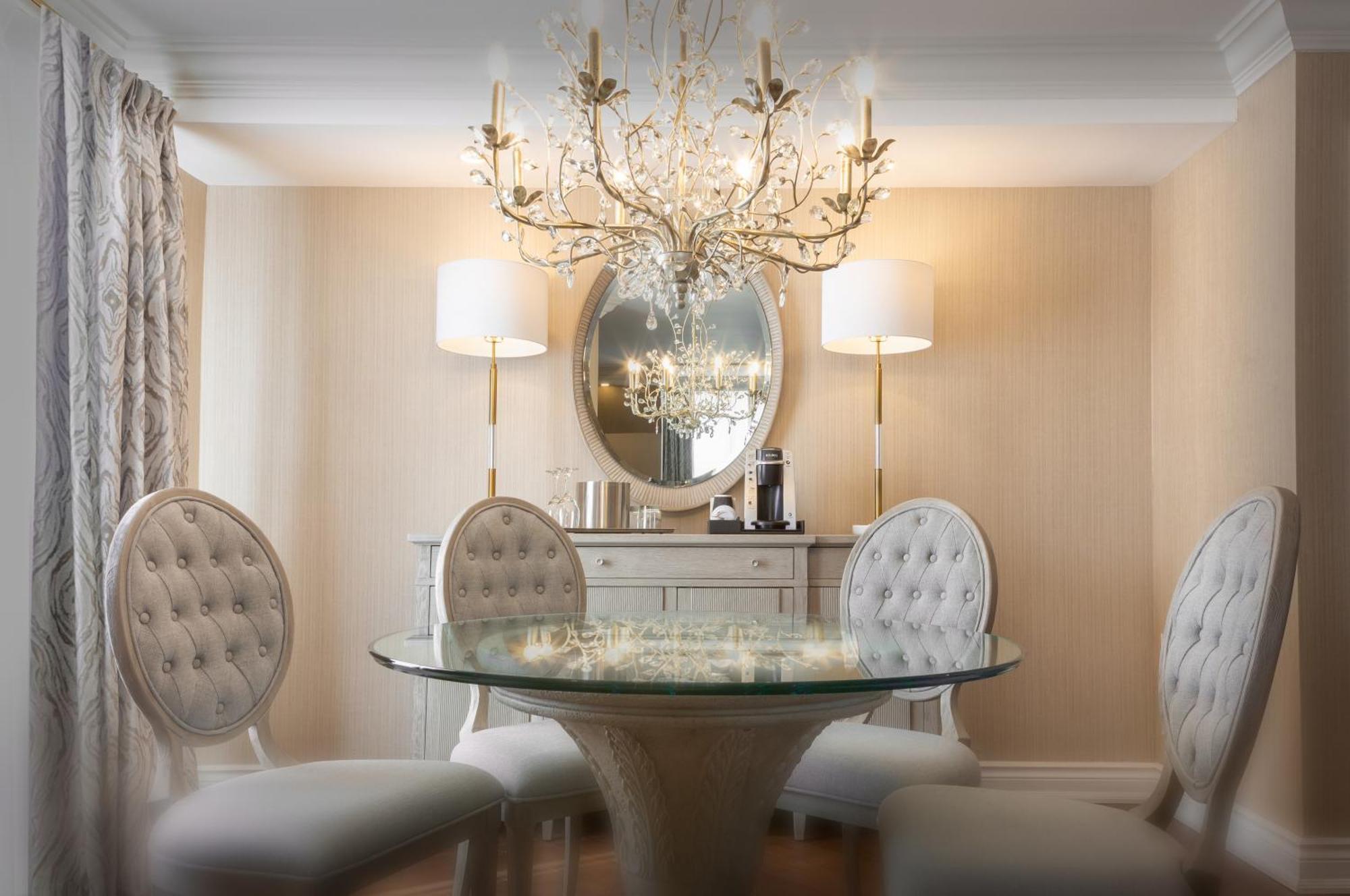 Chateau Vaudreuil Екстер'єр фото A dining room